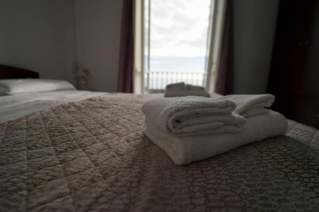 チェターラCasa Panoramica Con Terrazzoアパートメント エクステリア 写真